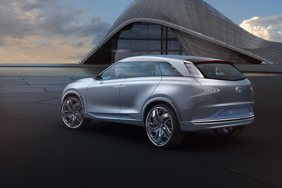  Hyundai FE Fuel Cell Concept 2017 года  (фото 2 из 14)